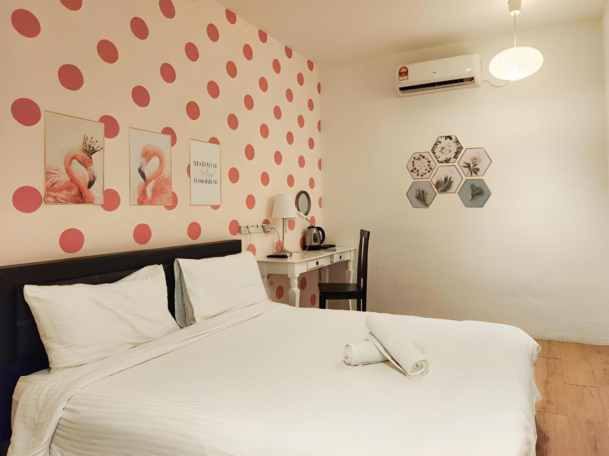 Oyo 91068 Elephant House Boutique Hotel Hotel George Town